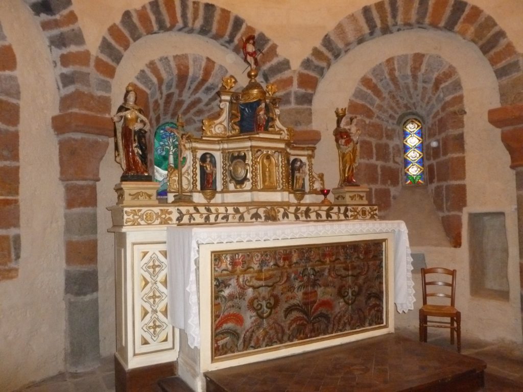 Le retable et l'autel de Cerzat